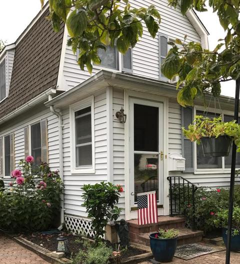 96 Iroquois Rd