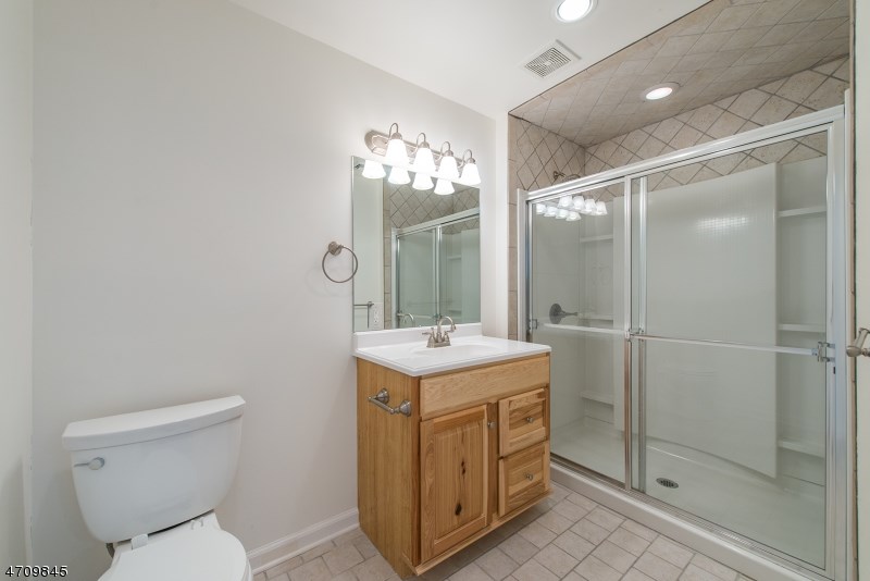 144 Lackawanna Dr