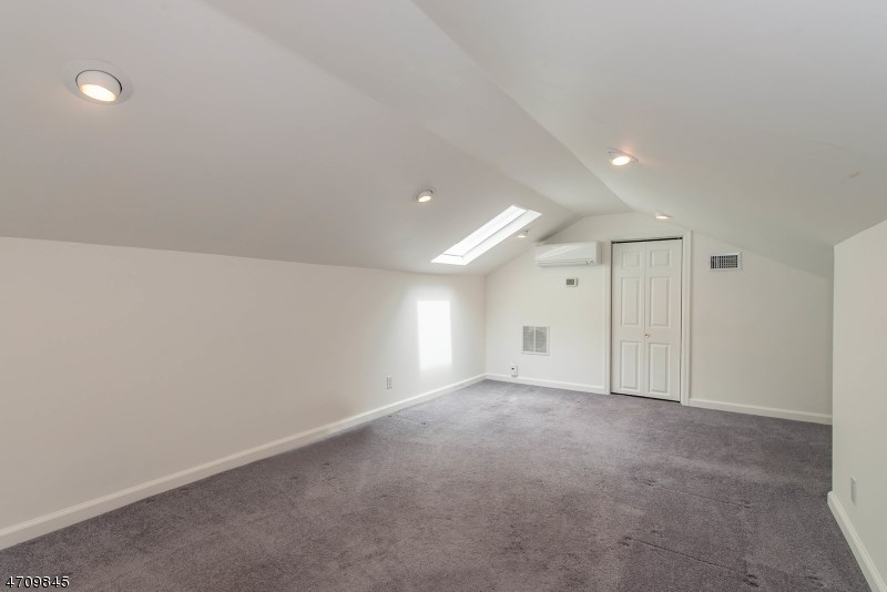 144 Lackawanna Dr