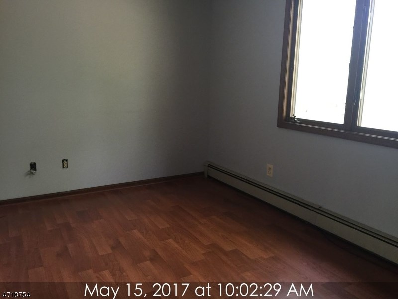308 Knoll Rd