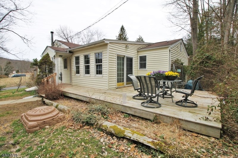 38 Riverview Ave