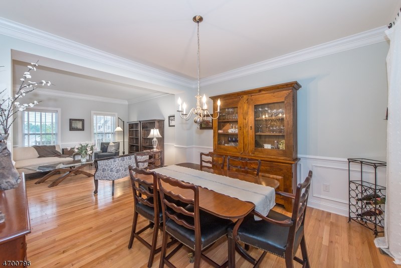 16 Salmon Ct