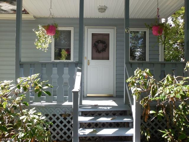 6 Carteret Ln