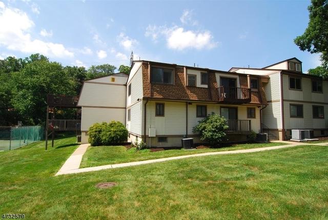 6 Carteret Ln