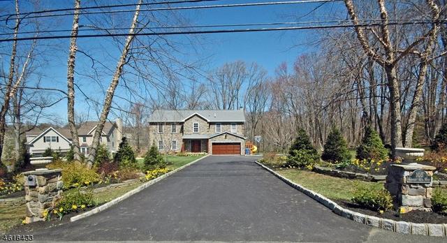 8 Logan Dr