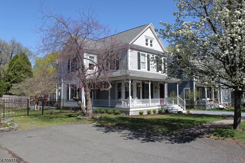 24 Skytop Rd