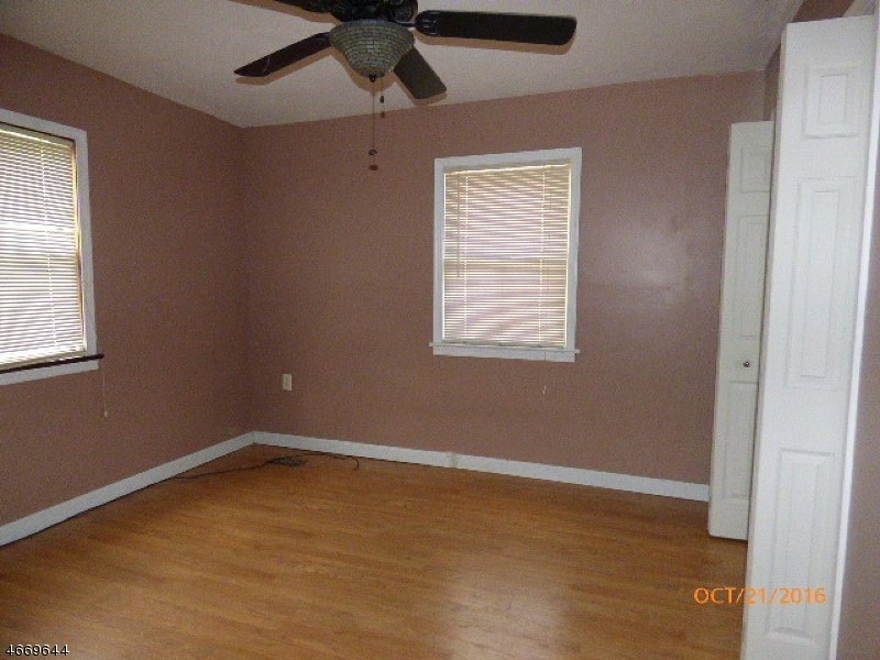 255 Main St