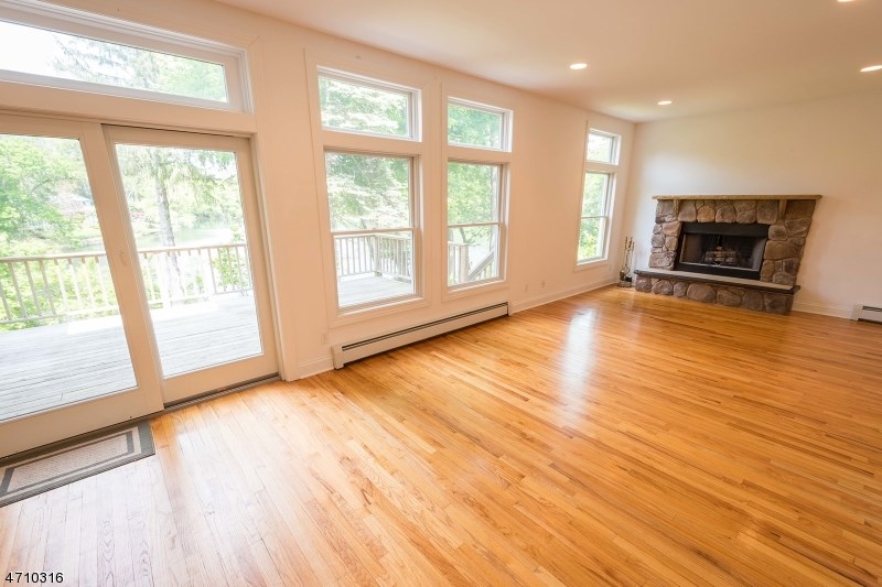 2 Timberlane Ct