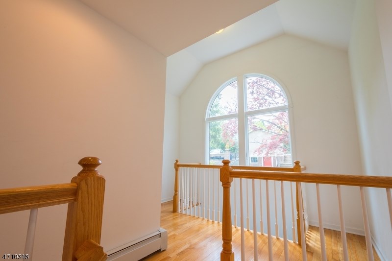2 Timberlane Ct