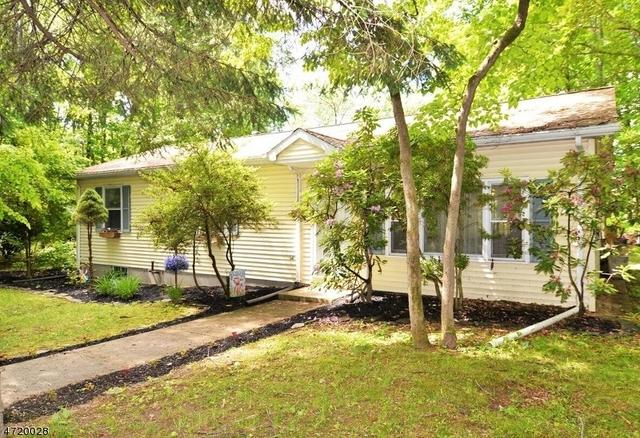 25 Overlook Dr