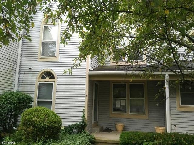 8 Rushmore Ln