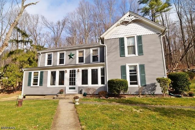 8 Rushmore Ln