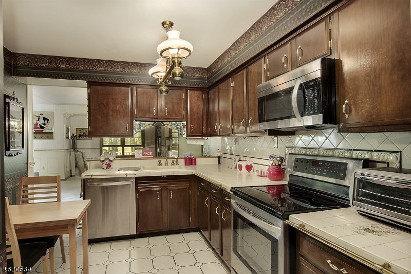 For Sale: 14 Goldfinch Way Hackettstown, NJ 07840