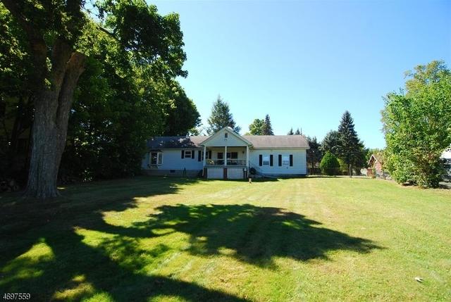 4 Bukiet Ct