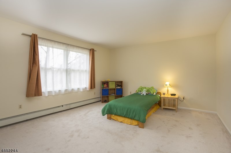 5 Walnut Dr