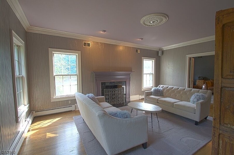 11 Highland Ave