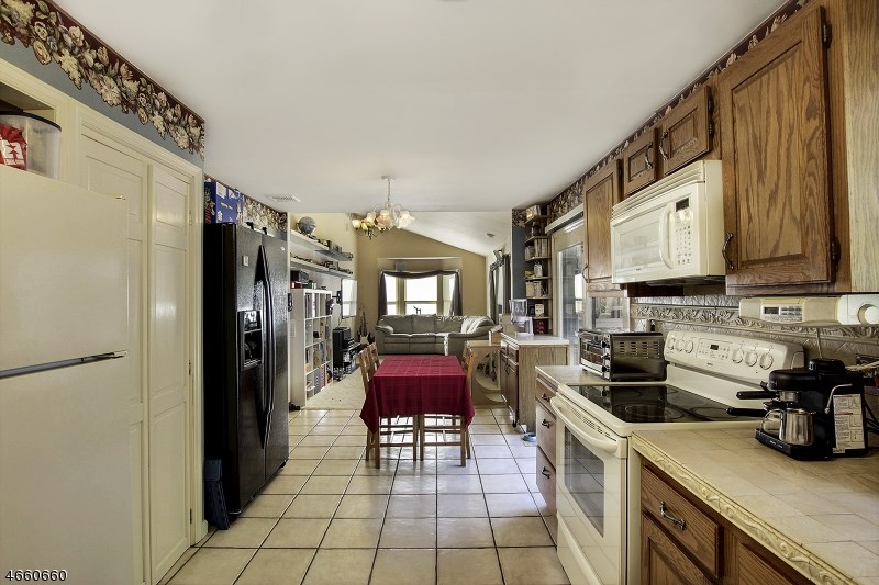 51 Mountain View Ave