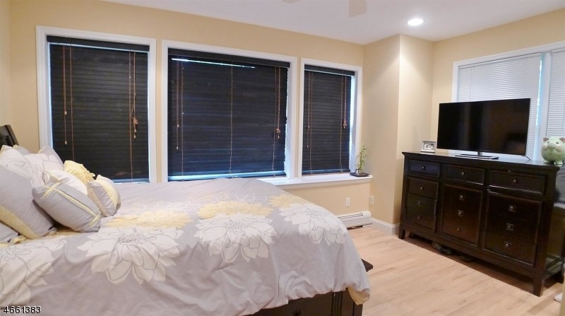 28 Sunset Ter UNIT 4