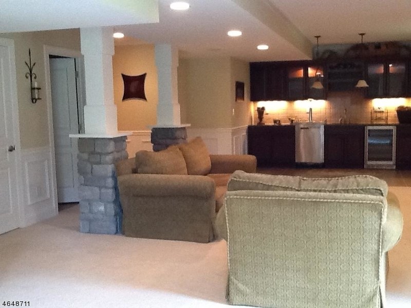 122 Lincoln Laurel Rd