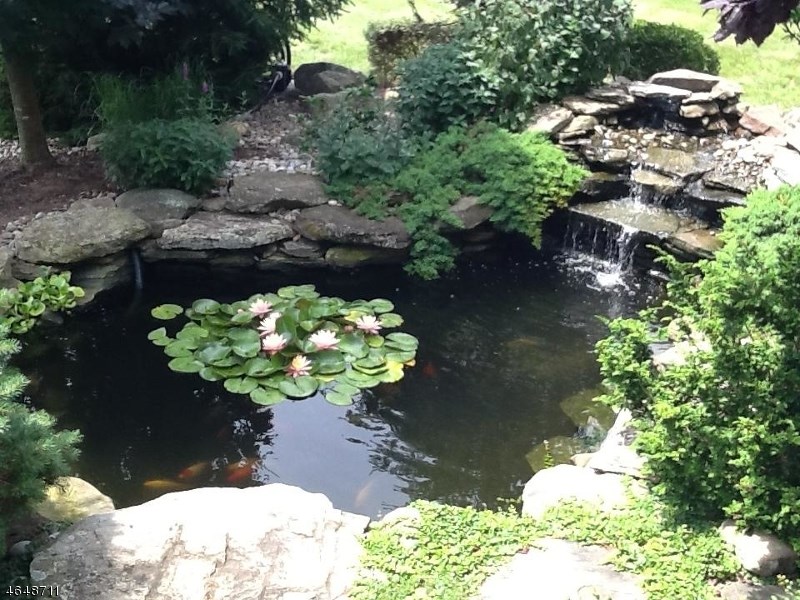 122 Lincoln Laurel Rd
