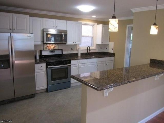 33 Woodside Ave