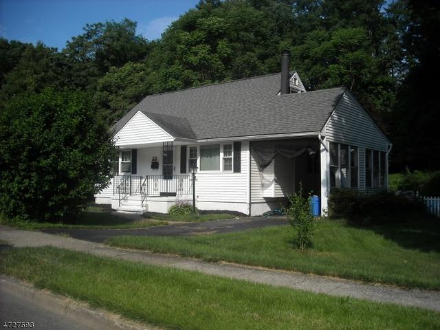 6 Barry Ln
