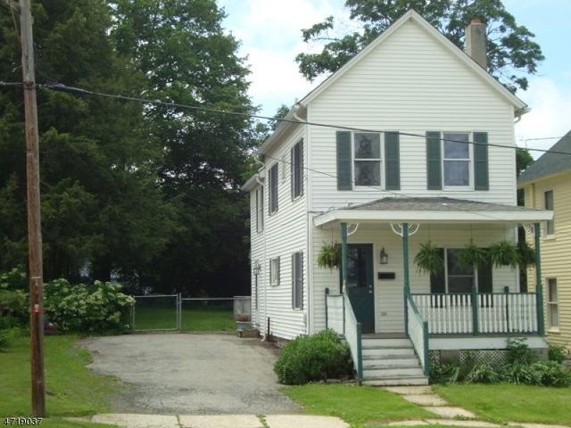 6 Barry Ln