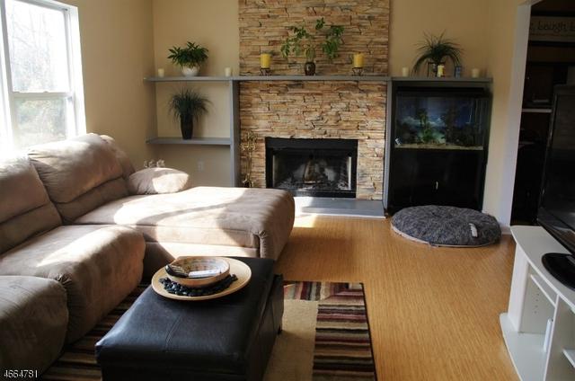 10 Cardinal Dr