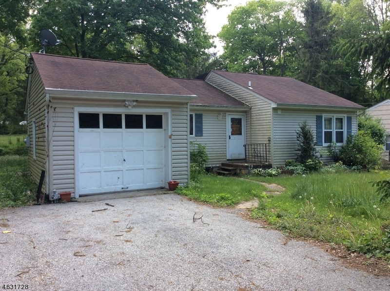 For Sale: 2 Hillcrest Ave Newton, NJ 07860