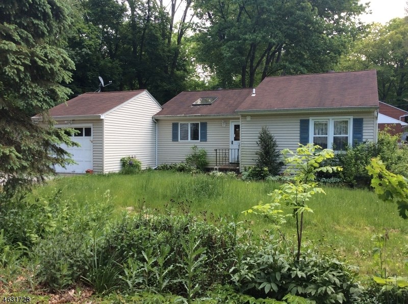 For Sale: 2 Hillcrest Ave Newton, NJ 07860