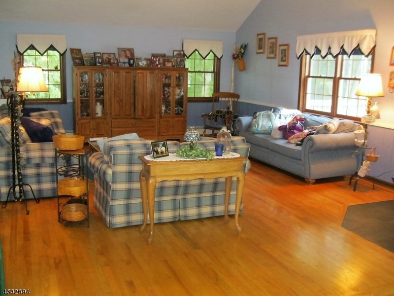 70 Mary Jones Rd Newton, NJ 07860