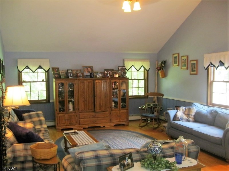 70 Mary Jones Rd Newton, NJ 07860