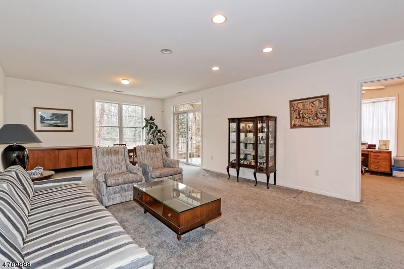 7 Doreen Ct