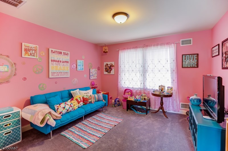 61 Queens Rd