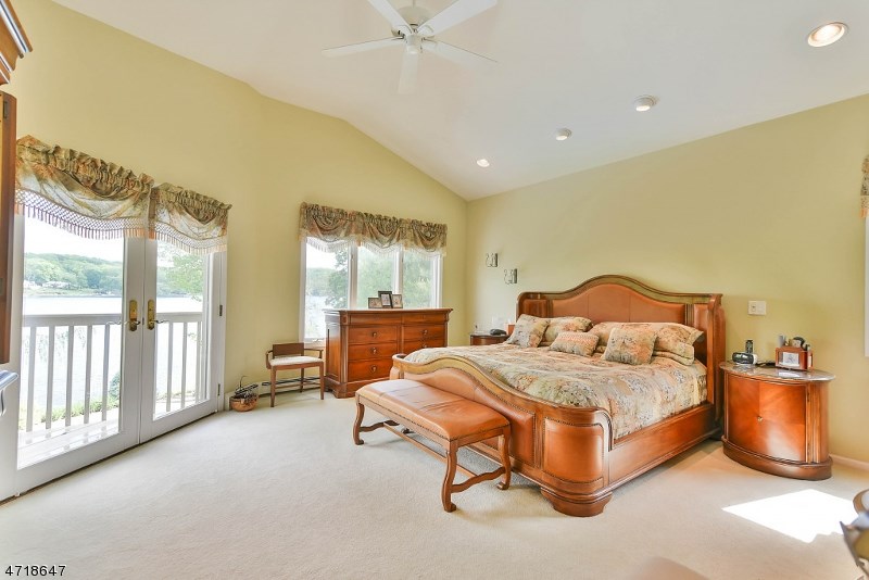 47 N Shore Rd