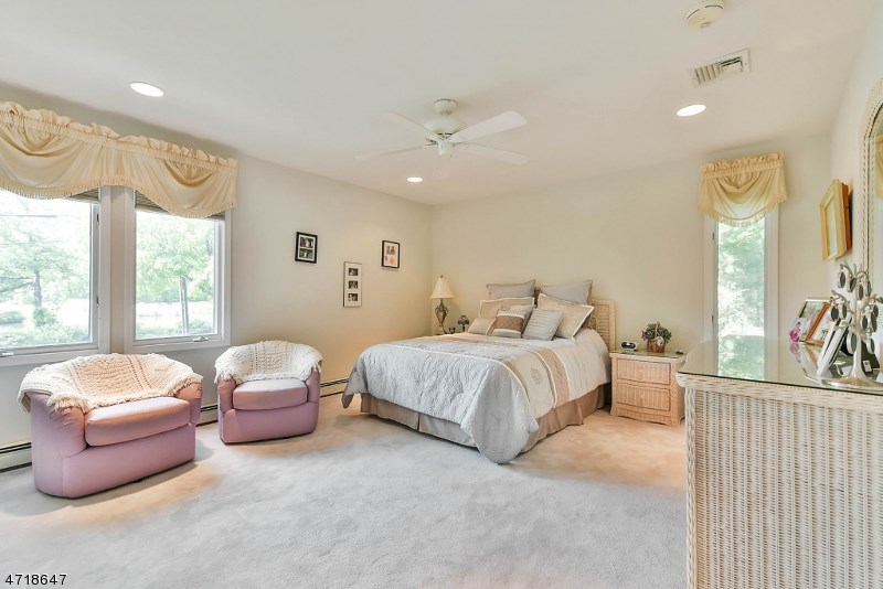 47 N Shore Rd