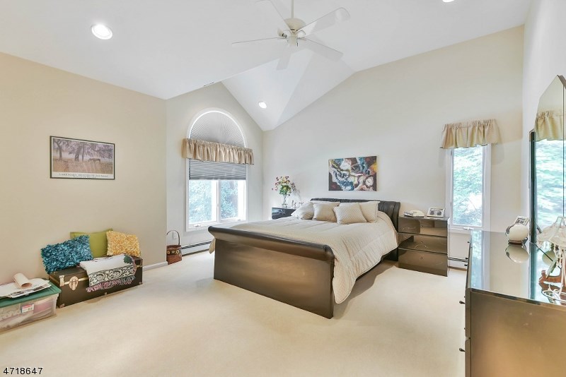 47 N Shore Rd