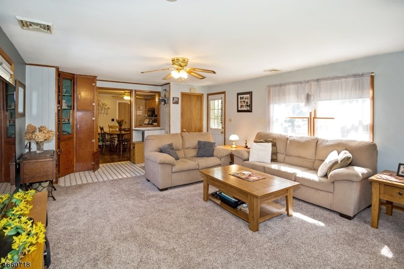 909 Green Pond Rd