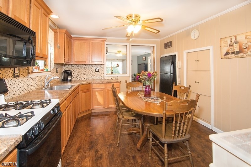 909 Green Pond Rd