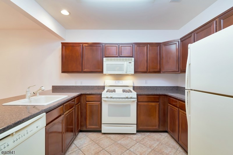 1113 Franklin Ln