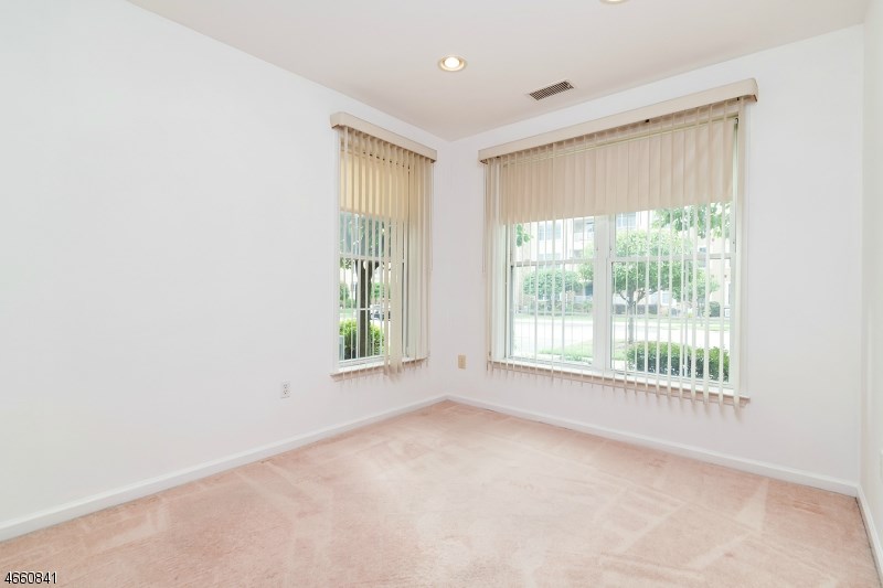 1113 Franklin Ln