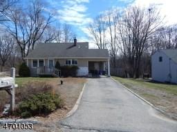68 Arrowgate Dr