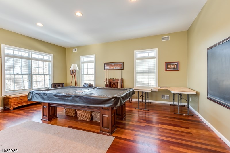 14 Carroll Dr