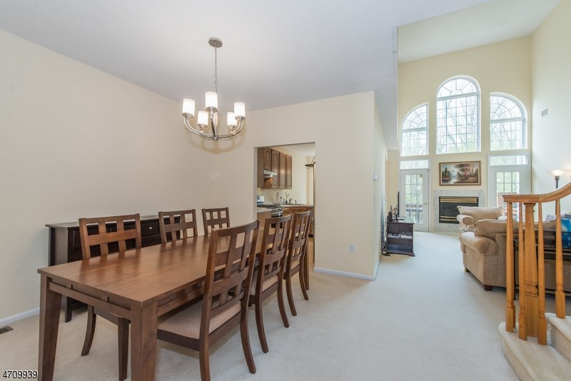 8 Witherspoon Ct