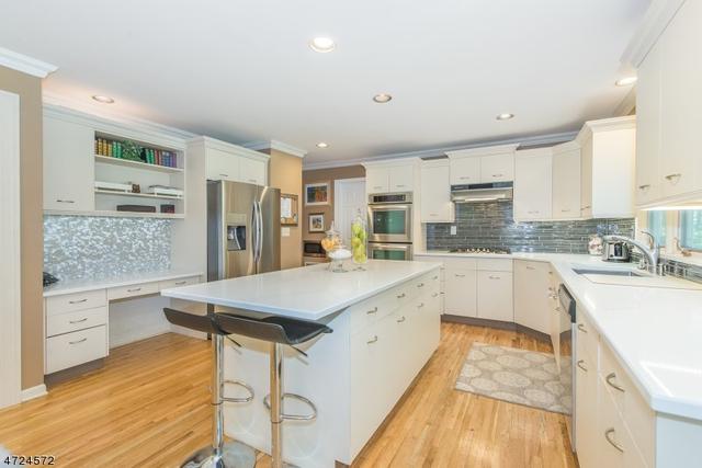 9 Sweetwood Dr