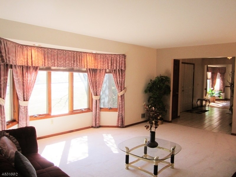 For Sale: 10 Merrimac Rd Randolph, NJ 07869