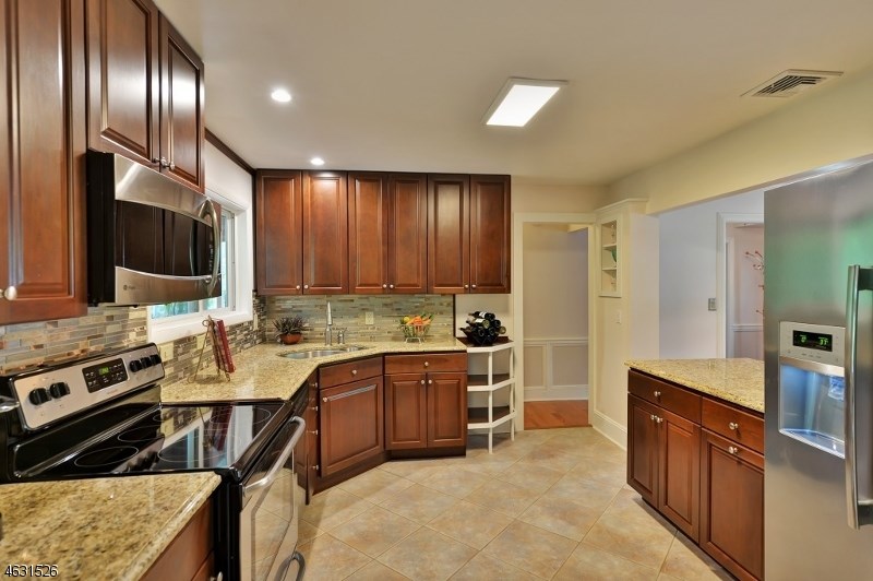 For Sale: 23 John Ct Randolph, NJ 07869