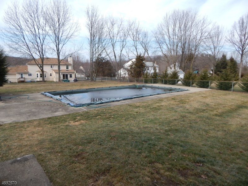 6 James Rd