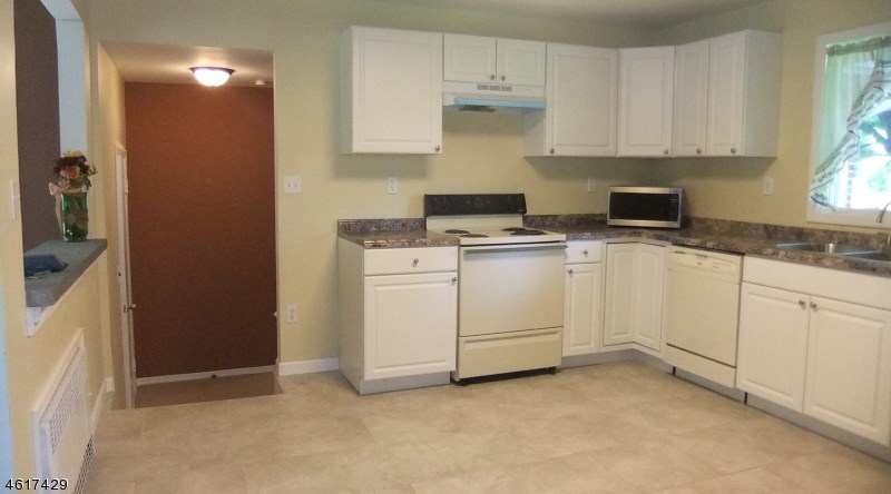 For Sale: 37 Kenvil Ave Succasunna, NJ 07876