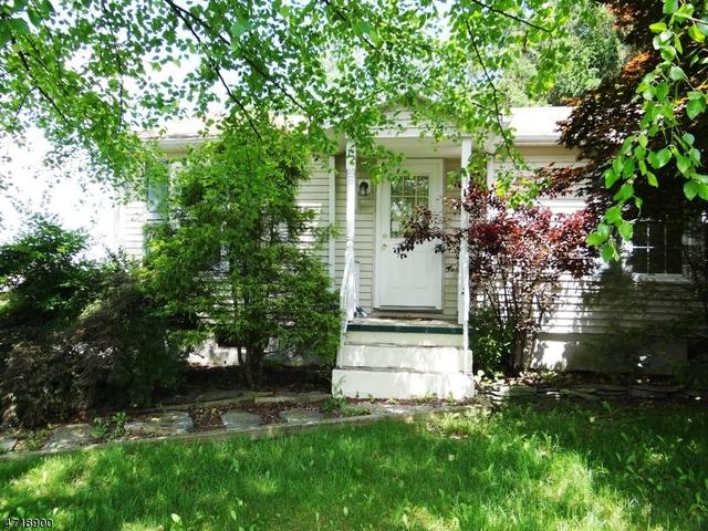 51 E Stewart St